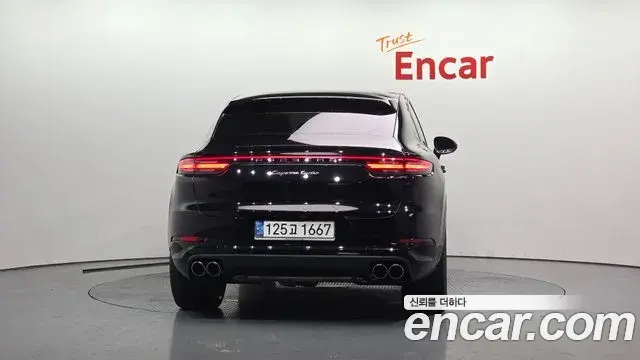Porsche Cayenne 2020 — ფოტო 20/20
