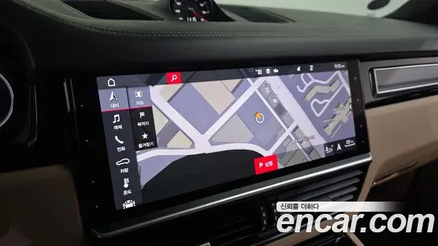Porsche Cayenne 2020 — ფოტო 8/20