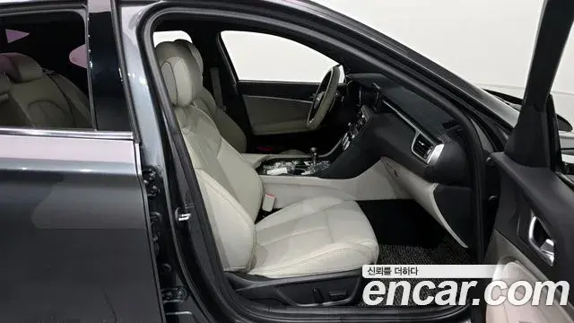 Genesis G70 2021 — Photo 10/20