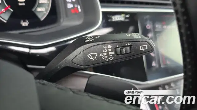 Audi Q7 2021 — Şəkil 5/20