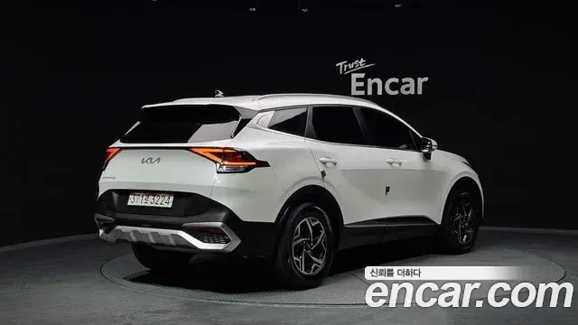 Kia Sportage 2022 — Photo 8/20