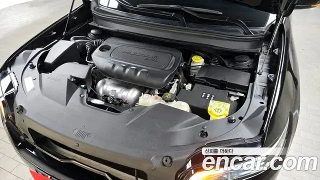 Jeep Cherokee 2022 — ფოტო 3/20