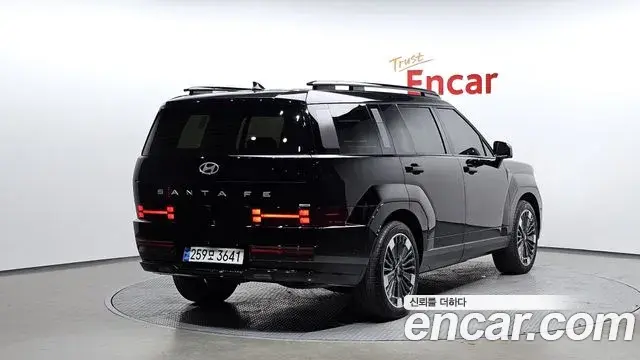 Hyundai Santa Fe 2023 — Фото 2/20