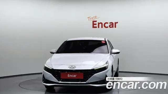 Hyundai The New Avante Hybrid 2020 — ფოტო 8/20