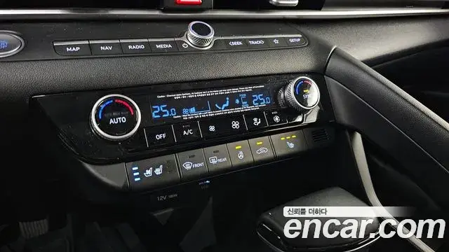 Hyundai The New Avante Hybrid 2020 — ფოტო 12/20