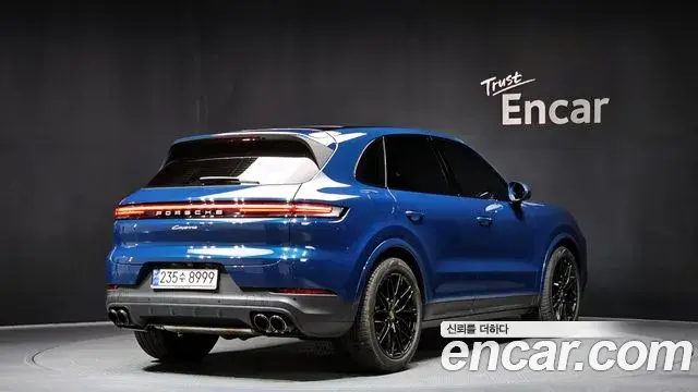 Porsche Cayenne 2024 — ფოტო 16/20