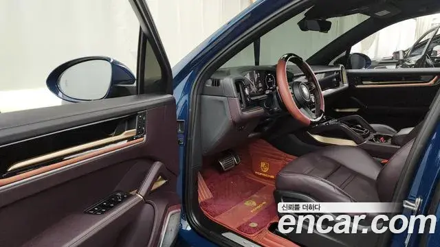 Porsche Cayenne 2024 — ფოტო 20/20
