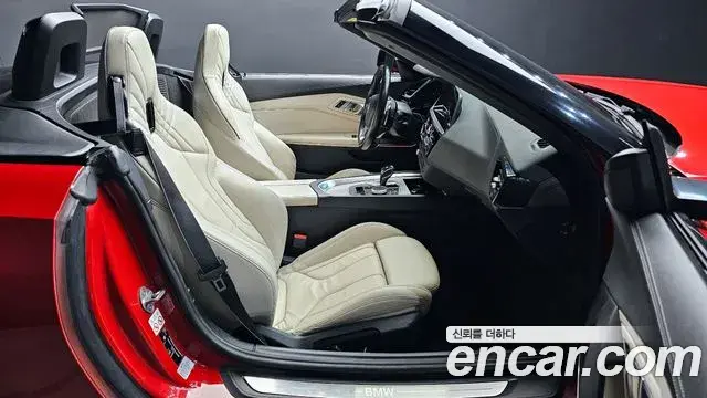 BMW Z4 2019 — ფოტო 14/19