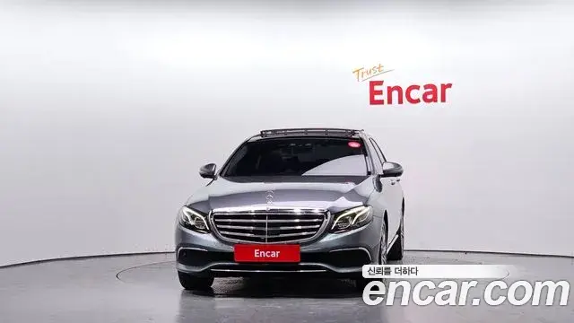 Mercedes-Benz E-Class 2020 — ფოტო 20/20