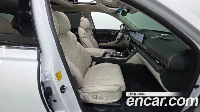 Genesis GV80 2023 — ფოტო 19/20