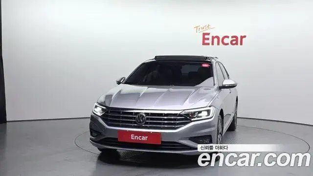 Volkswagen Jetta 2020 — ფოტო 19/20