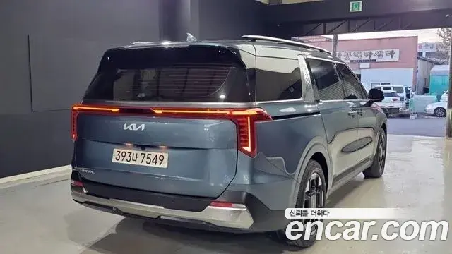 Kia Carnival 2024 — Şəkil 2/18