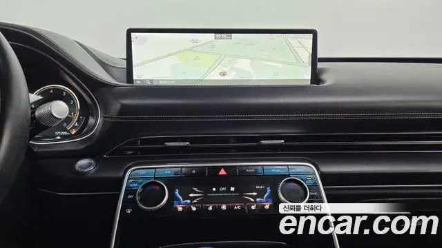 Genesis GV80 2021 — ფოტო 16/20