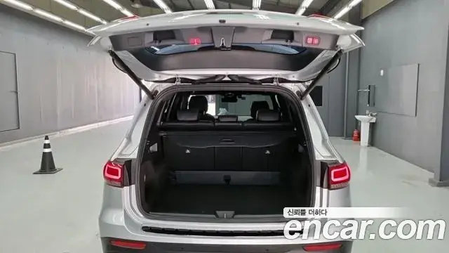 Mercedes-Benz GLB-Class 2020 — ფოტო 4/18