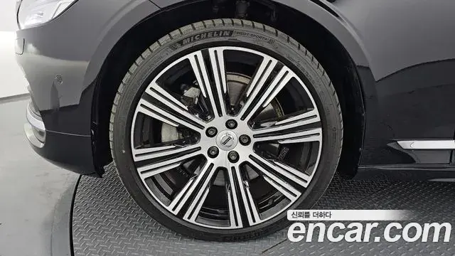 Volvo S90 2021 — ფოტო 13/20