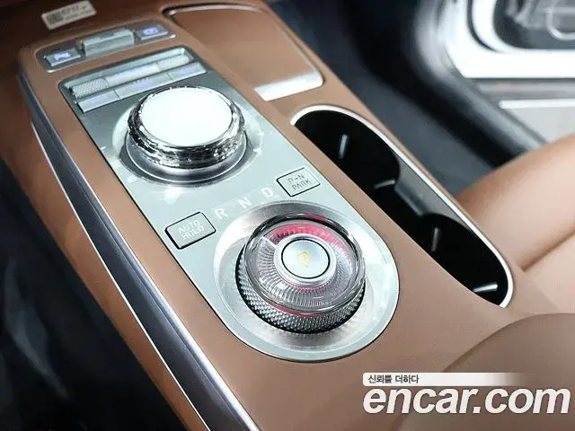 Genesis GV70 2024 — Photo 14/20