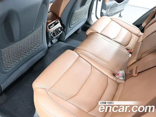 Genesis GV70 2024 — Photo 6/20