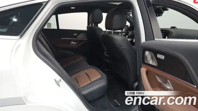 Mercedes-Benz GLE-Class 2025 — ფოტო 2/20