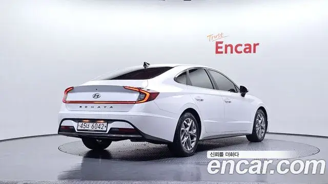 Hyundai Sonata Hybrid 2019 — ფოტო 7/20
