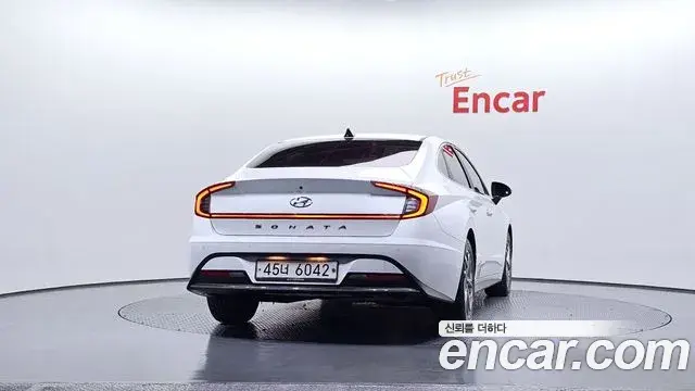 Hyundai Sonata Hybrid 2019 — ფოტო 18/20