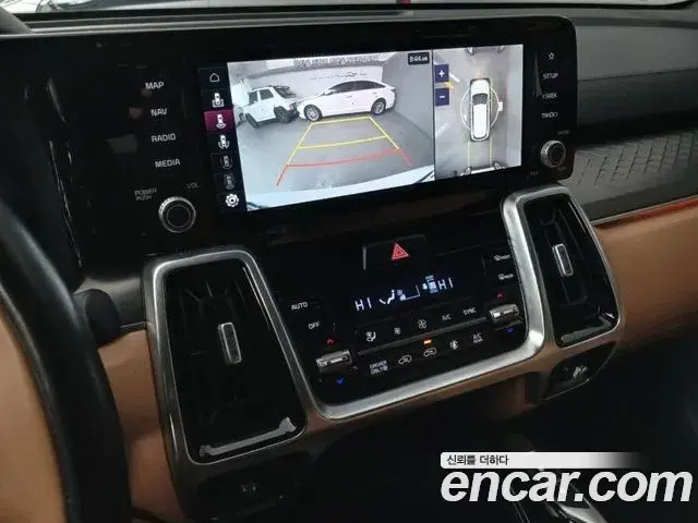 Kia Sorento 2020 — ფოტო 15/20