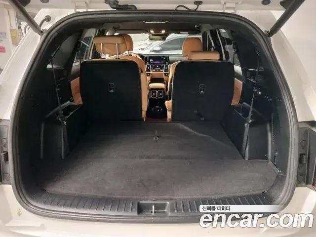 Kia Sorento 2020 — ფოტო 19/20