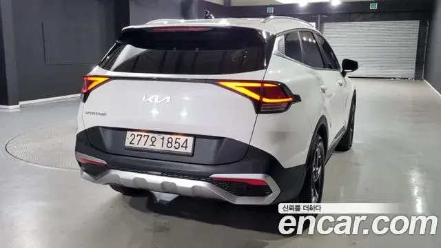 Kia Sportage 2021 — Photo 17/18
