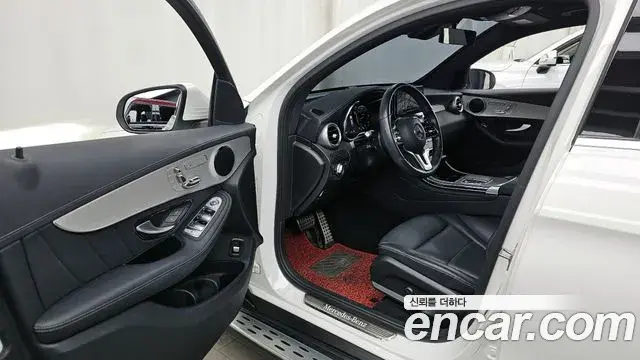 Mercedes-Benz GLC-Class 2023 — ფოტო 15/20