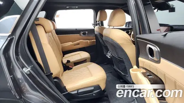 Kia Sorento 2021 — Фото 12/20