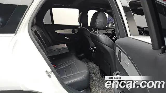 Mercedes-Benz GLC-Class 2022 — ფოტო 7/20