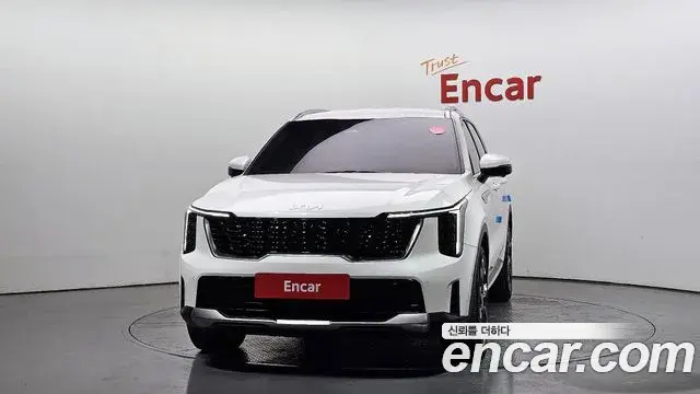 Kia Sorento 2023 — ფოტო 5/20