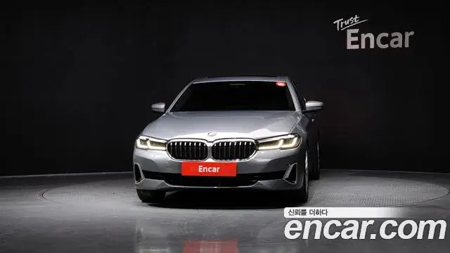 BMW 5 Series 2022 — ფოტო 4/20