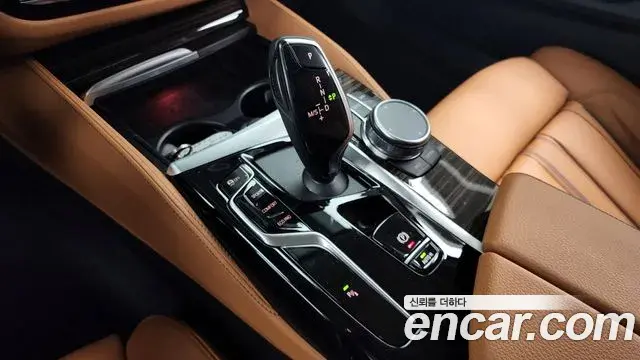 BMW 5 Series 2022 — ფოტო 2/20