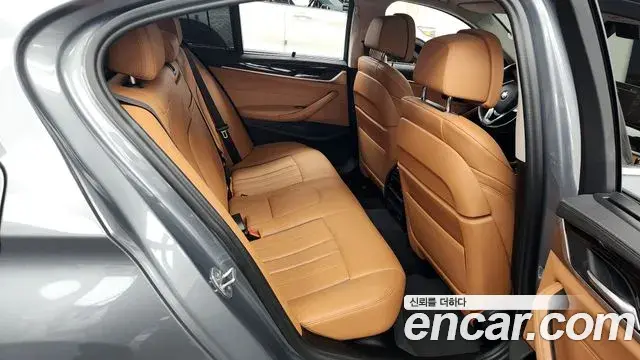 BMW 5 Series 2022 — ფოტო 15/20
