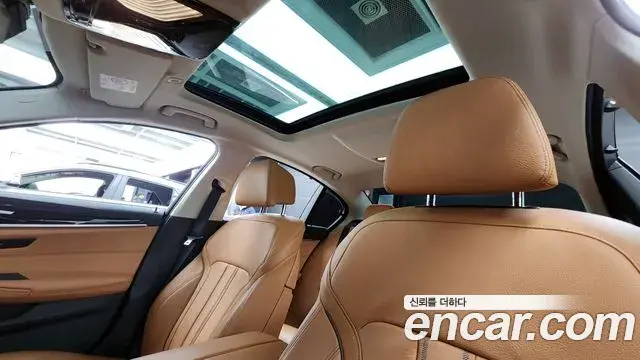 BMW 5 Series 2022 — ფოტო 13/20