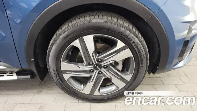 Kia Sorento 2023 — ფოტო 13/20