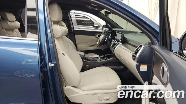 Kia Sorento 2023 — ფოტო 16/20