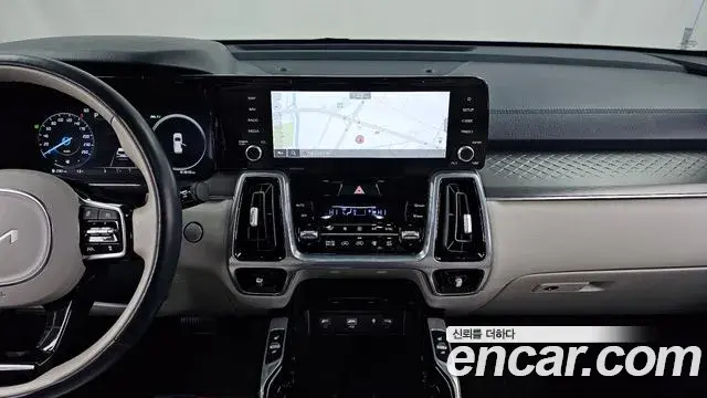 Kia Sorento 2023 — ფოტო 19/20