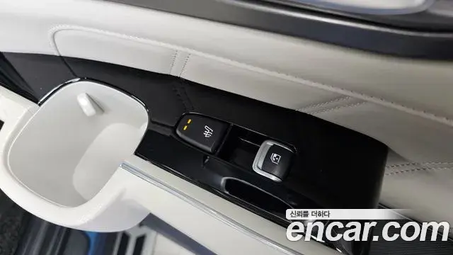 Kia Sorento 2023 — ფოტო 20/20