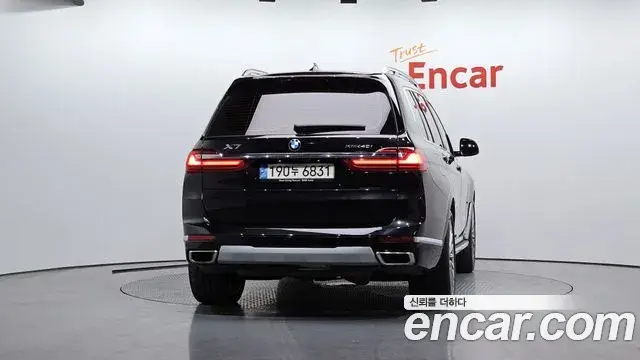 BMW X7 2020 — Photo 11/20