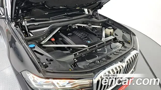 BMW X7 2020 — Photo 9/20