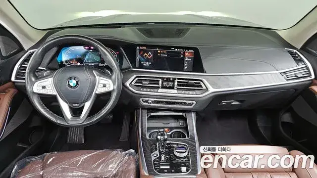 BMW X7 2020 — Photo 18/20