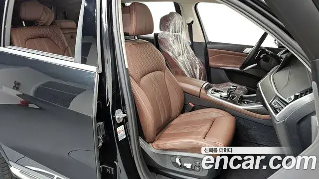 BMW X7 2020 — Photo 16/20