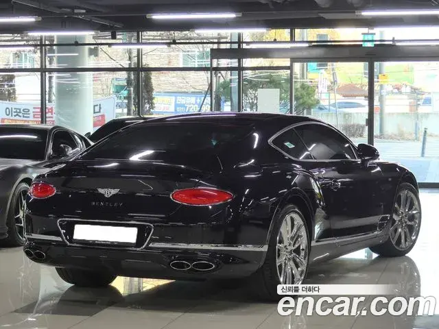 Bentley Continental GT 2021 — ფოტო 4/15