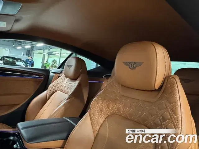 Bentley Continental GT 2021 — ფოტო 10/15