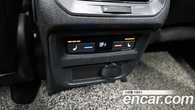 Volkswagen Tiguan 2021 — ფოტო 11/20