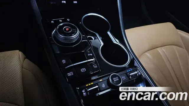 Kia K5 2020 — ფოტო 14/20