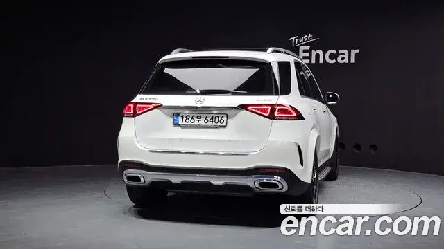 Mercedes-Benz GLE-Class 2021 — Şəkil 7/20