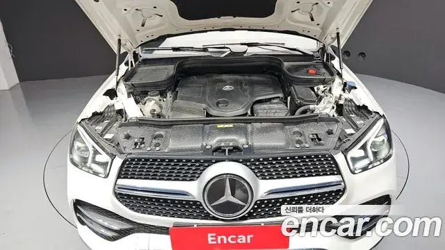 Mercedes-Benz GLE-Class 2021 — Şəkil 16/20