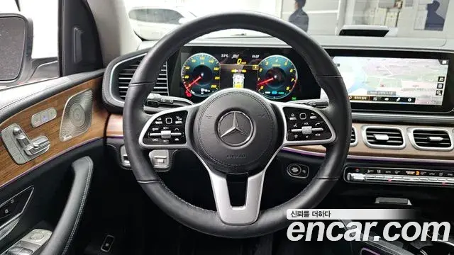 Mercedes-Benz GLE-Class 2021 — Şəkil 3/20